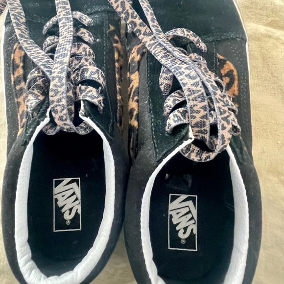 Vans - Black Suede w/ Leopard 🐆 Print Stripe - Picture 7 of 8